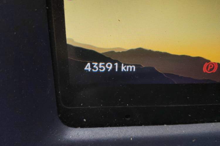 Used SRM New Energy E3L 2025 Ningde 53.58kWh 365KM Practical Bus Odometer Close Up