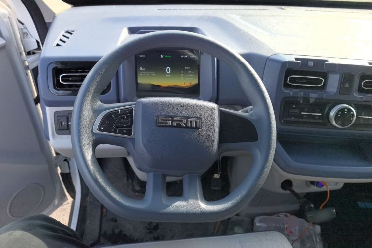 Used SRM New Energy E3L 2025 Ningde 41.86kWh 305KM Practical Van Steering Wheel