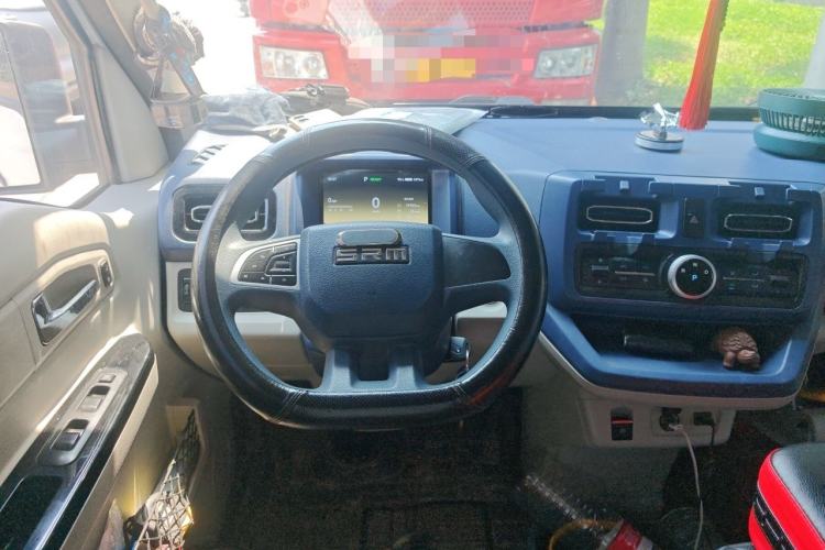 Used SRM New Energy E3L 2025 Ningde 53.58kWh 365KM Practical Bus Steering Wheel