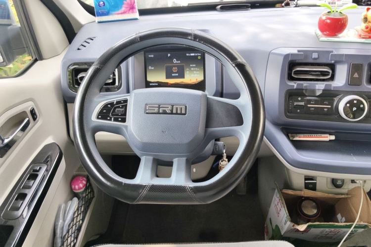 Used SRM New Energy E3L 2025 Ningde 41.86kWh 305KM Practical Van Steering Wheel