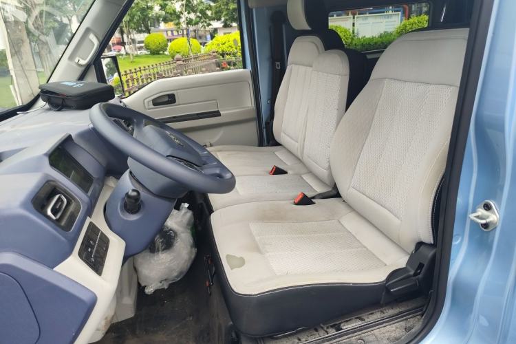 Used SRM New Energy E3L 2026 Model 325 KM CATL 41.86 kWh Smart Luxury 6/9-Seater Passenger Vehicle Left Front Seat