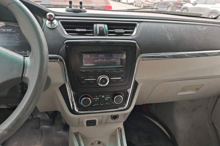 Used SRM New Energy Haishi EV 2021 Standard Model Audio And AC Panel