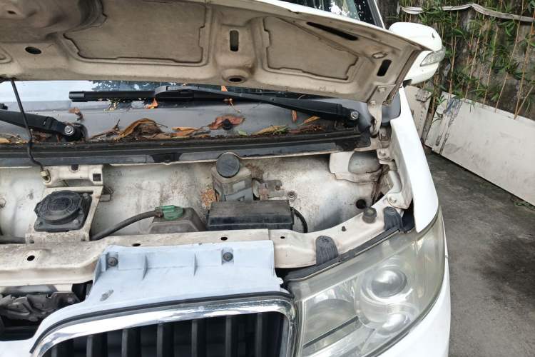 Used SRM New Energy Haishi EV 2021 Standard Model Engine Bay Left