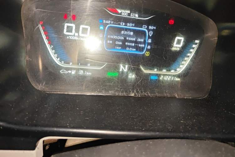 Used SRM New Energy Haishi EV 2021 Standard Model Odometer Close Up