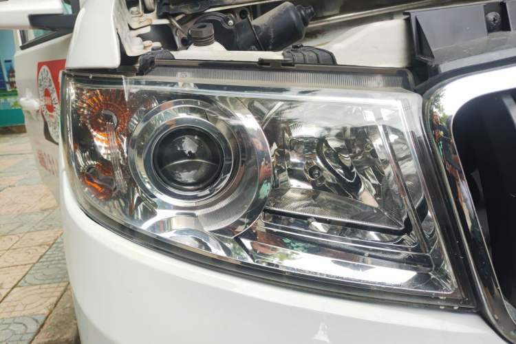 Used SRM New Energy Haishi EV 2021 Standard Model Right Front Headlight