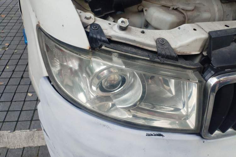 Used SRM New Energy Haishi EV 2021 Standard Model Right Front Headlight