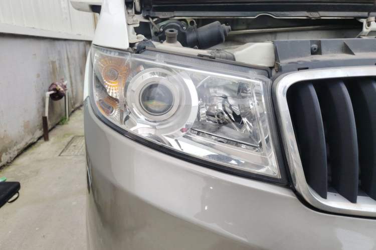 Used SRM New Energy Haishi EV 2021 Standard Model Right Front Headlight