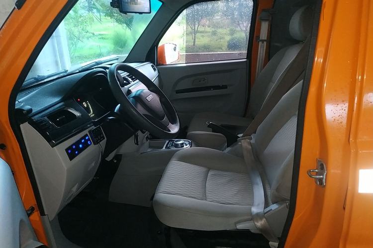 Used SRM New Energy Haishi EV 2021 Standard Model Left Front Seat