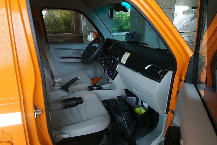 Used SRM New Energy Haishi EV 2021 Standard Model Right Front Seat