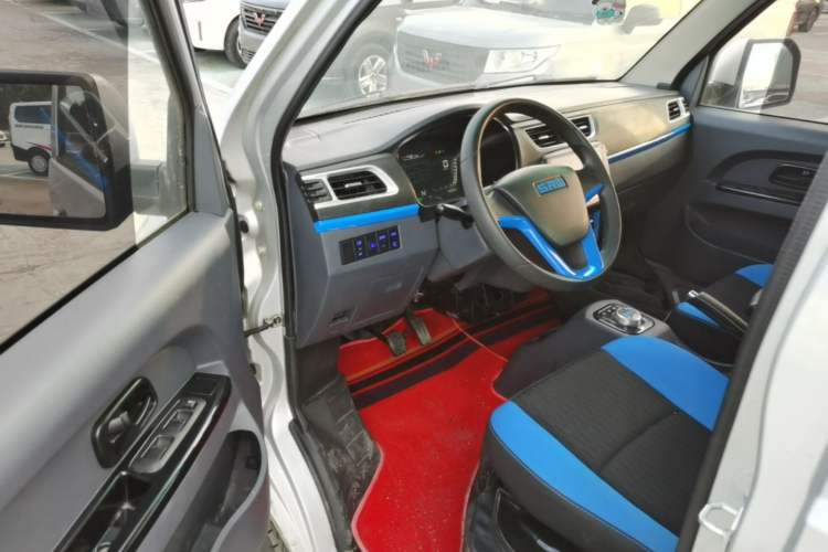 Used SRM New Energy T3L EV 2023 Pickup Truck 41.86 kWh Driver Seat