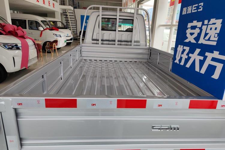 Used SRM New Energy T3L EV 2023 Pickup Truck 41.86 kWh Interior 6
