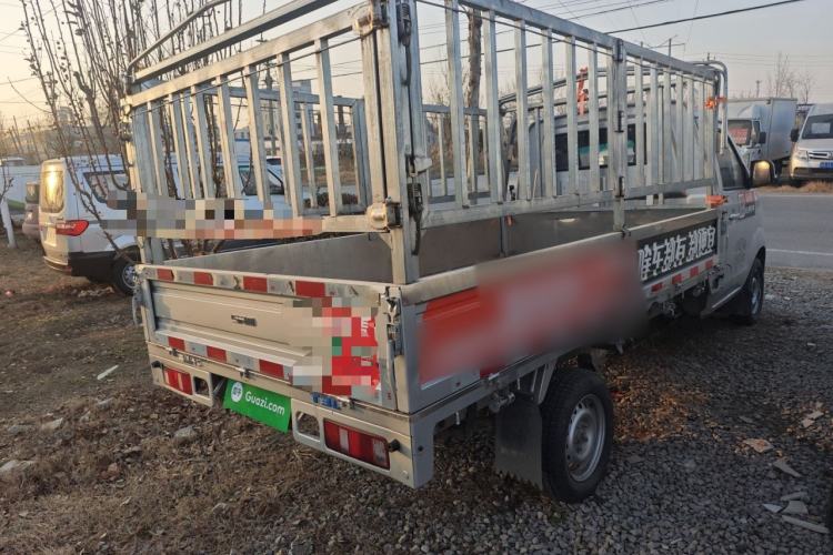 Used SRM New Energy T3L EV 2024 Model—Flatbed Truck, 42.3 kWh Exterior 5