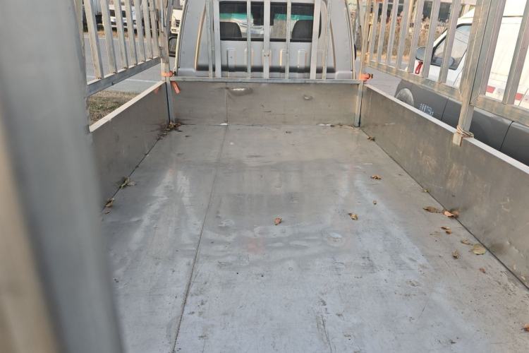 Used SRM New Energy T3L EV 2024 Model—Flatbed Truck, 42.3 kWh Trunk