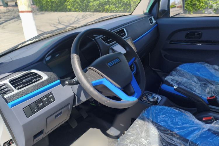 Used SRM New Energy T3L EV 2025 Model—Fudi 42.3 kWh, 3.2-meter Flatbed Truck Steering Wheel