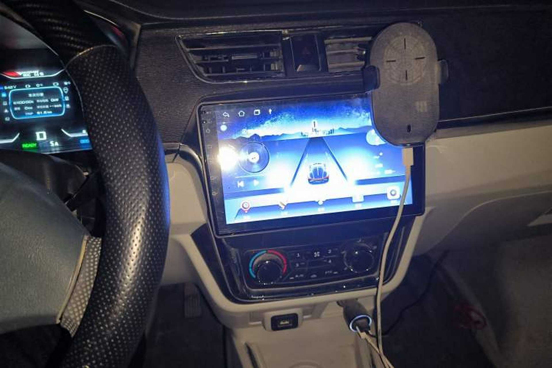 Used SRM New Energy Xiaohaishi EV 2019 Standard Model Audio And AC Panel