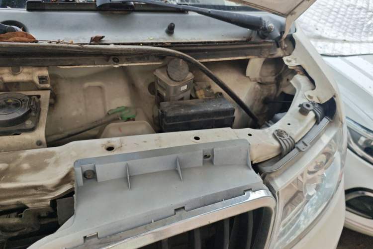 Used SRM New Energy Xiaohaishi EV 2019 Standard Model Engine Bay Left
