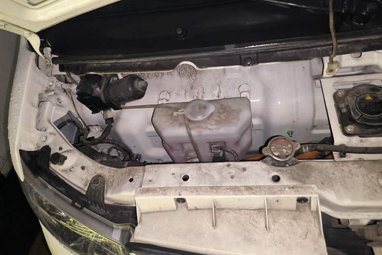 Used SRM New Energy Xiaohaishi EV 2019 Standard Model Engine Bay Right