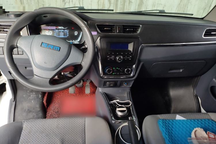 Used SRM New Energy Xiaohaishi EV 2021 Standard Model Interior 2