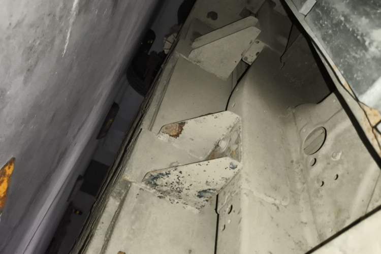 Used SRM New Haishi X30L  Chassis Front Right