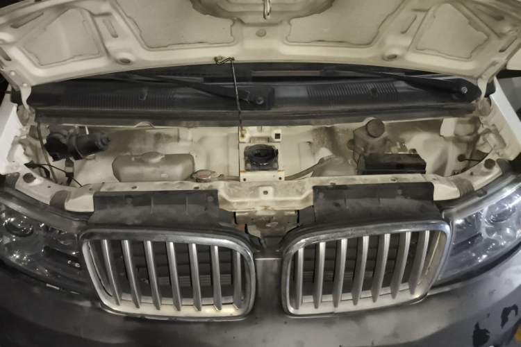 Used SRM New Haishi X30L  Engine Bay