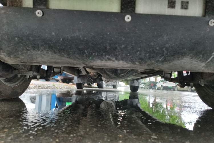 Used SRM New Haishi X30L 2024 1.5L CNG Super Enjoyment Version Passenger Van 6/7 Seats SWCC15M Chassis Rear