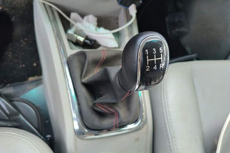 Used SRM New Haishi X30L 2024 1.5L Business Edition Passenger Van 5/6/7 Seats Central Air Conditioning Version SWJ15 Gear Lever