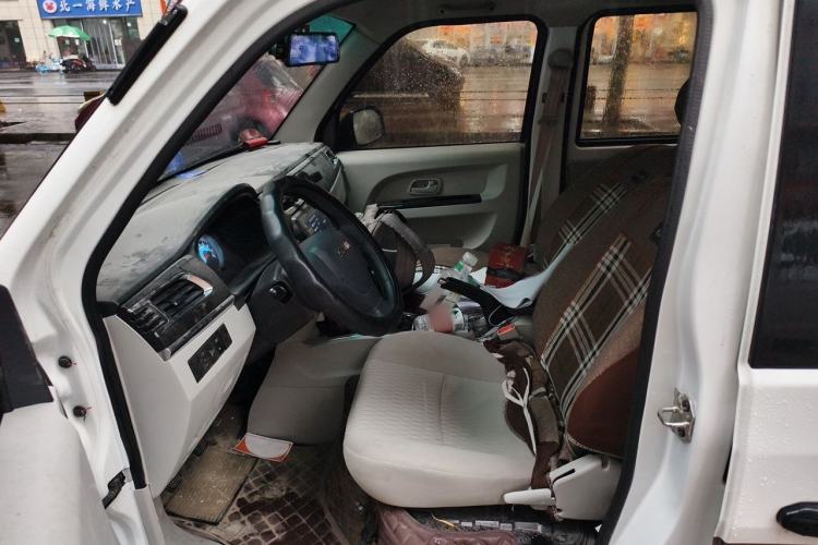 Used SRM New Haishi X30L 2024 1.5L CNG Super Enjoyment Version Passenger Van 6/7 Seats SWCC15M Left Front Seat