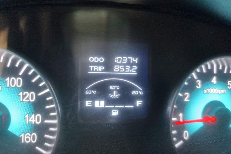 Used SRM New Haishi X30L 2024 1.5L CNG Super Enjoyment Version Passenger Van 6/7 Seats SWCC15M Odometer Close Up