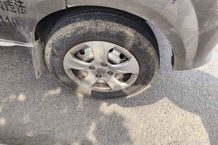 Used SRM New Haishi X30L 2024 1.5L Business Edition Passenger Van 5/6/7 Seats Central Air Conditioning Version SWJ15 Right Front Wheel Hub