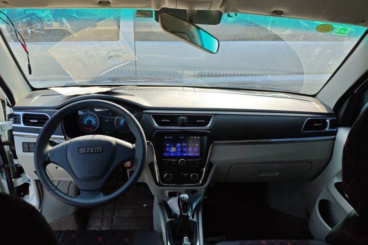 Used SRM New Haishi X30L 2024 1.5L CNG Super Enjoyment Version Passenger Van 6/7 Seats SWCC15M Center Console