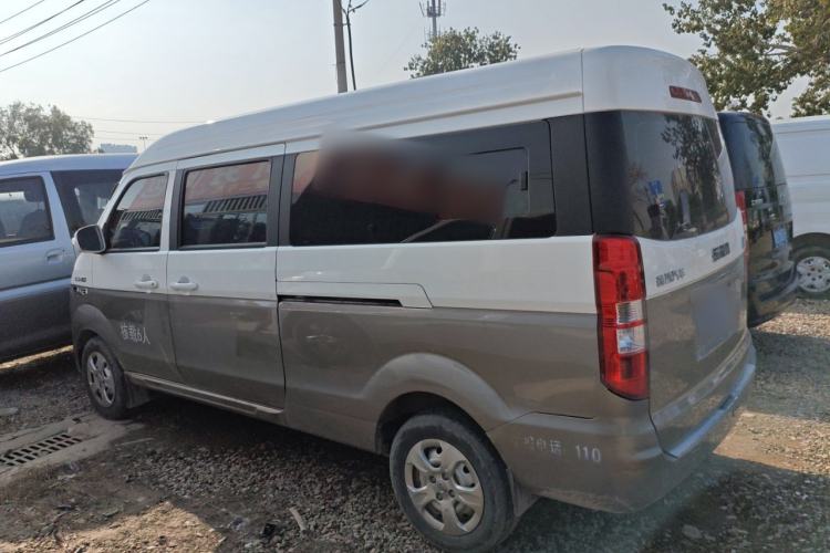 Used SRM New Haishi X30L 2024 1.5L CNG Super Enjoyment Version Passenger Van 6/7 Seats SWCC15M Left Side