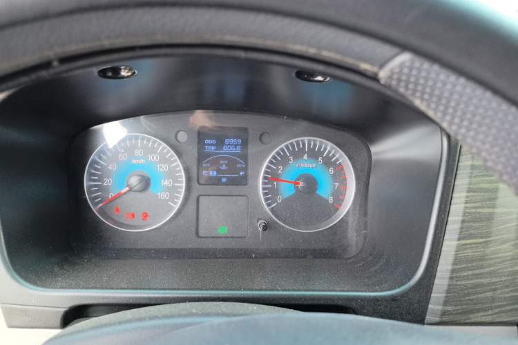 Used SRM New Haishi X30L 2024 1.6L Business Edition Van 2/5 Seats Front-mounted Air Conditioning Version SWJ16 Odometer Close Up