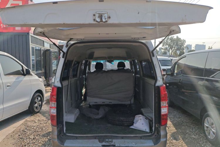 Used SRM New Haishi X30L 2024 1.5L CNG Super Enjoyment Version Passenger Van 6/7 Seats SWCC15M Trunk