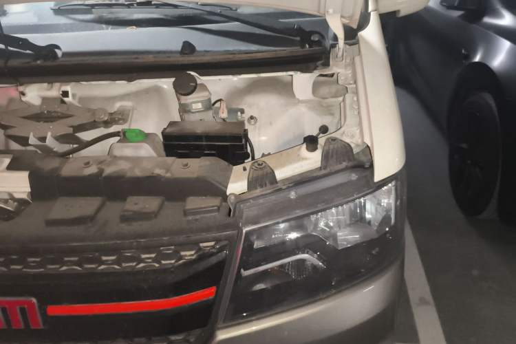 Used SRM New Haishi X30L 2025 1.6L Wealth Edition Van 2/5 Seats Front-mounted Air Conditioning Double Doors Engine Bay Left