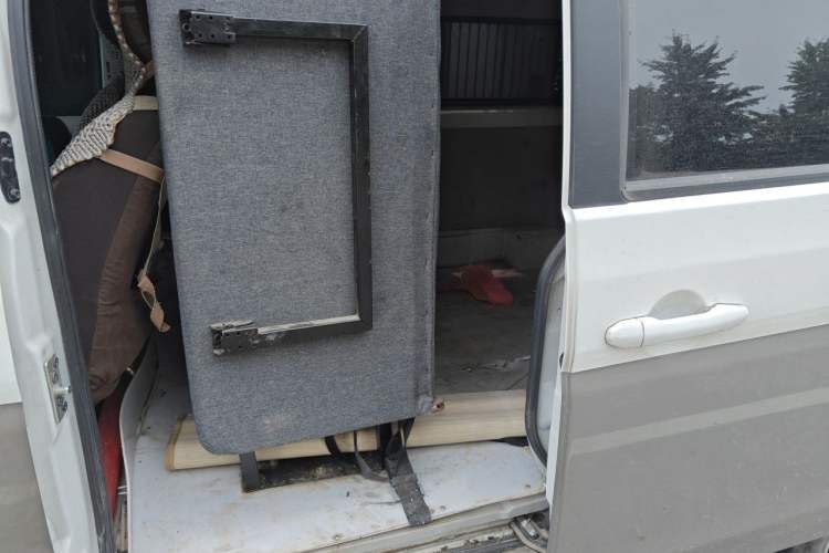 Used SRM New Haishi X30L 2025 1.5L Wealth Edition Minibus 5/6/7 Seats Central Air Conditioning Double Doors Left Rear Seat