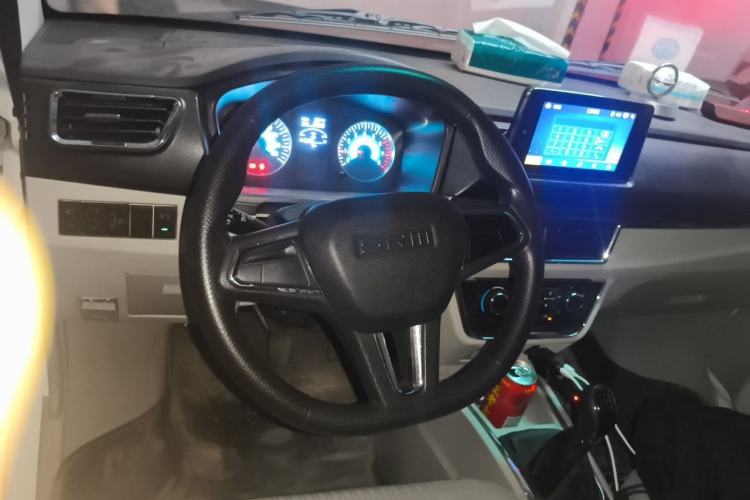 Used SRM New Haishi X30L 2025 1.6L Wealth Edition Van 2/5 Seats Front-mounted Air Conditioning Double Doors Steering Wheel