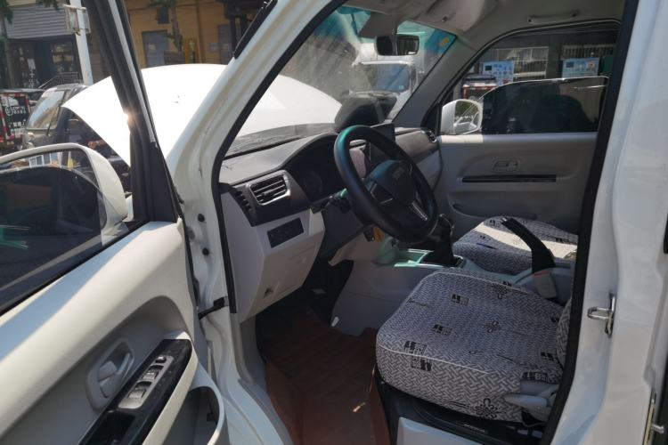 Used SRM New Haishi X30L 2025 1.5L Wealth Edition Minibus 5/6/7 Seats Central Air Conditioning Double Doors Driver Seat
