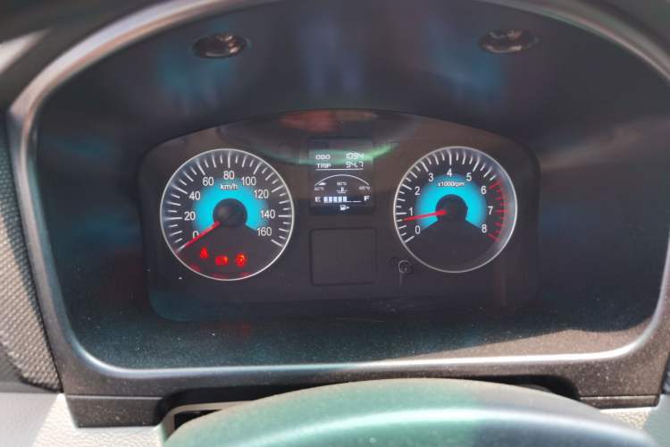 Used SRM New Haishi X30L 2025 1.5L Wealth Edition Minibus 5/6/7 Seats Central Air Conditioning Double Doors Instrument Cluster