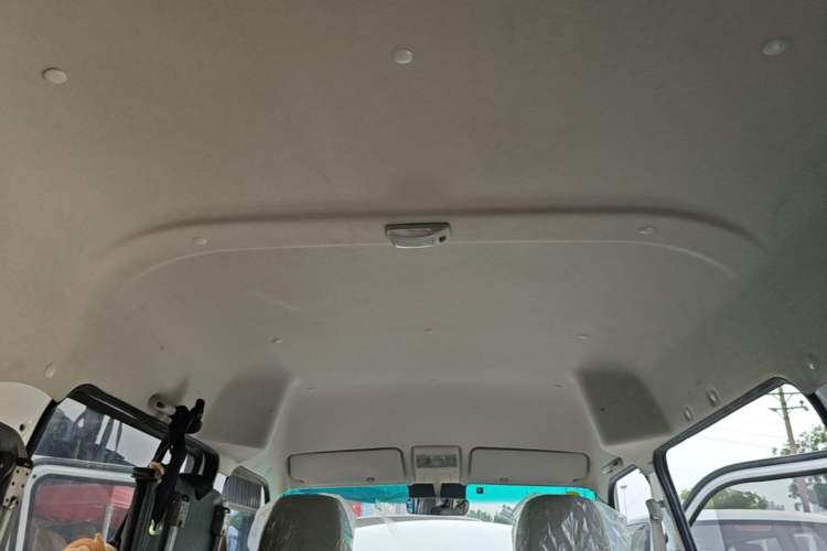 Used SRM New Haishi X30L 2025 1.5L Wealth Edition Minibus 5/6/7 Seats Central Air Conditioning Double Doors Headliner