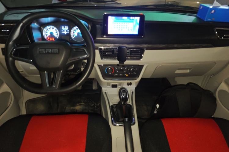 Used SRM New Haishi X30L 2025 1.5L Wealth Edition Minibus 5/6/7 Seats No Air Conditioning Double Doors Interior 2