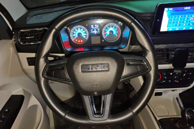 Used SRM New Haishi X30L 2025 1.5L Wealth Edition Minibus 5/6/7 Seats No Air Conditioning Double Doors Steering Wheel