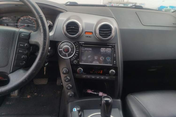 Used SsangYong Actyon 2011 2.0T Four-Wheel-Drive Luxury Diesel Edition Audio And AC Panel