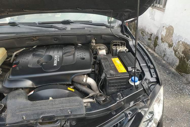 Used SsangYong Actyon 2011 2.0T Four-Wheel-Drive Luxury Diesel Edition Engine Bay Left