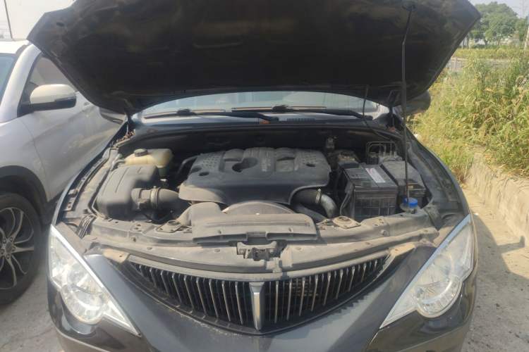 Used SsangYong Actyon 2011 2.0T Four-Wheel-Drive Luxury Diesel Edition Engine Bay