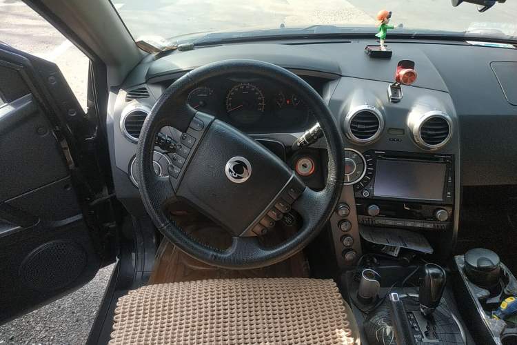 Used SsangYong Actyon 2011 2.0T Four-Wheel-Drive Luxury Diesel Edition Steering Wheel