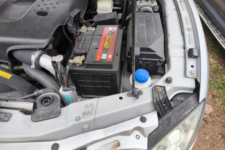Used SsangYong Actyon 2011 2.0T Two-Wheel-Drive Luxury Diesel Edition Engine Bay Left