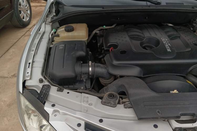 Used SsangYong Actyon 2011 2.0T Two-Wheel-Drive Luxury Diesel Edition Engine Bay Right