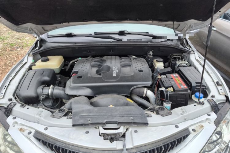 Used SsangYong Actyon 2011 2.0T Two-Wheel-Drive Luxury Diesel Edition Engine Bay