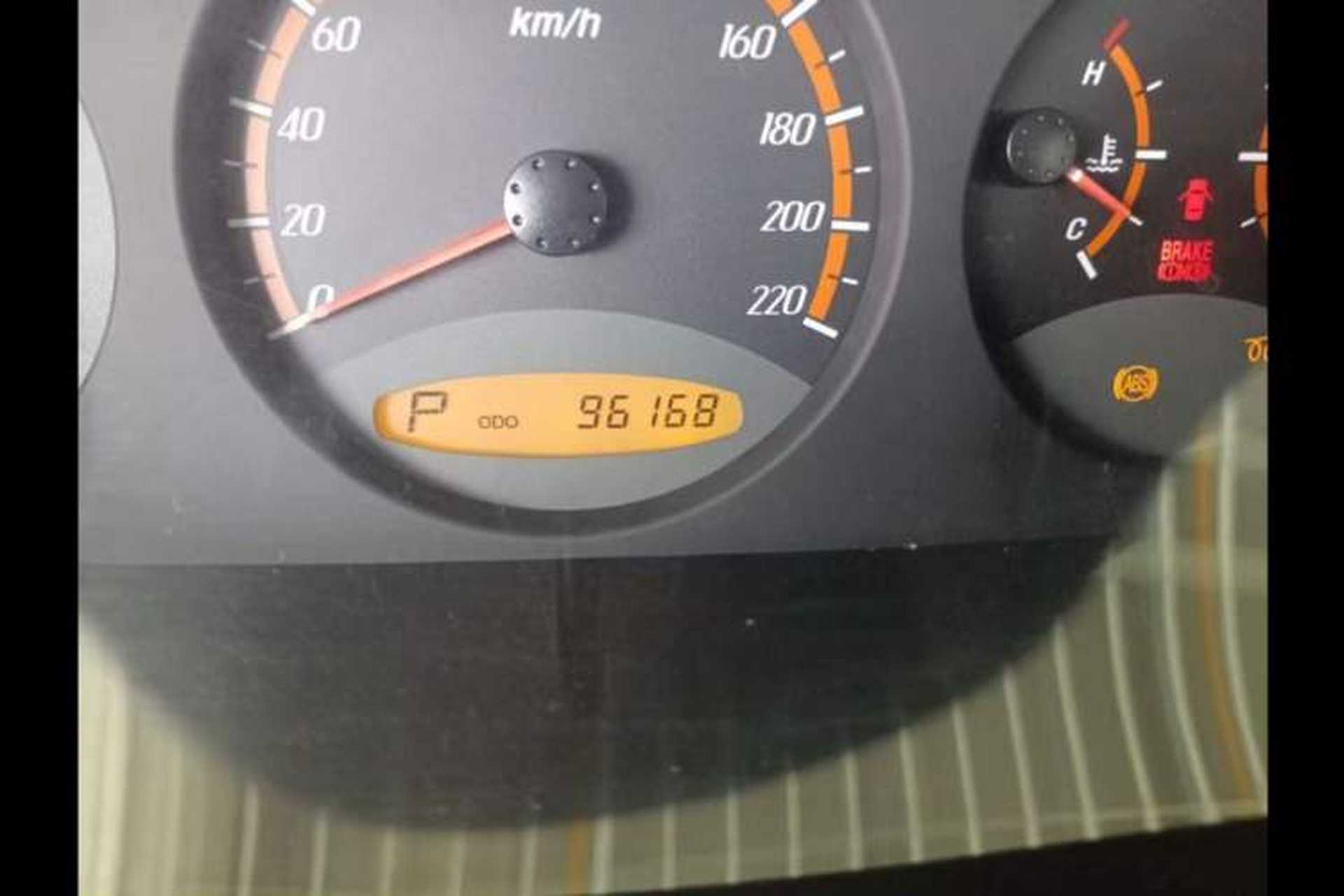 Used SsangYong Actyon 2011 2.0T Two-Wheel-Drive Luxury Diesel Edition Odometer Close Up
