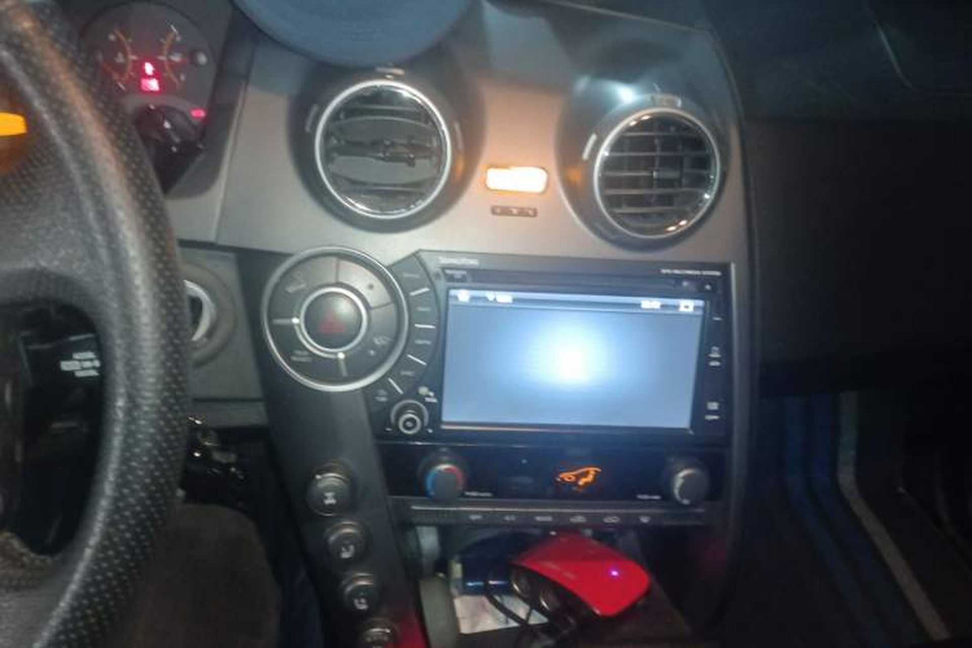 Used SsangYong Actyon 2011 2.0T Four-Wheel-Drive Luxury Diesel Edition Audio And AC Panel